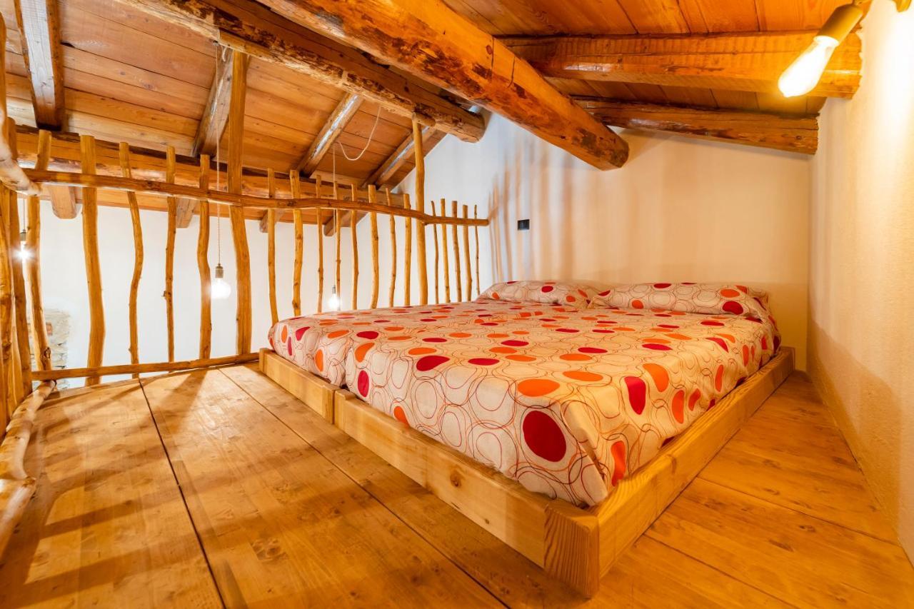 Country House Le Gaie Allegre Villar San Costanzo Zewnętrze zdjęcie