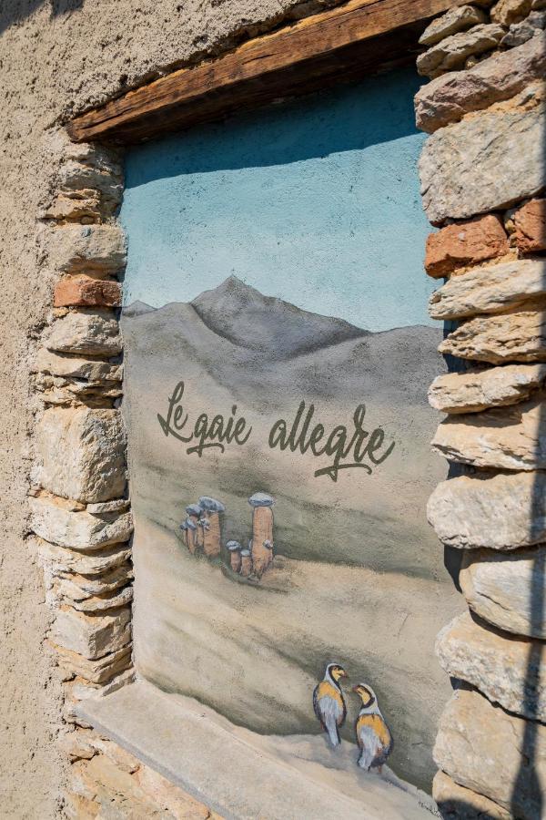 Country House Le Gaie Allegre Villar San Costanzo Zewnętrze zdjęcie